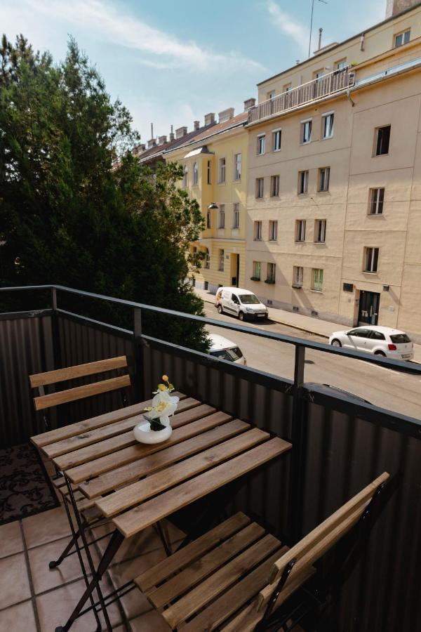 Beautiful 2-Bedroom Apartment Near Schoenbrunn Vídeň Exteriér fotografie