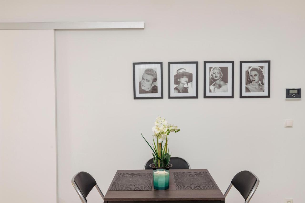 Beautiful 2-Bedroom Apartment Near Schoenbrunn Vídeň Exteriér fotografie