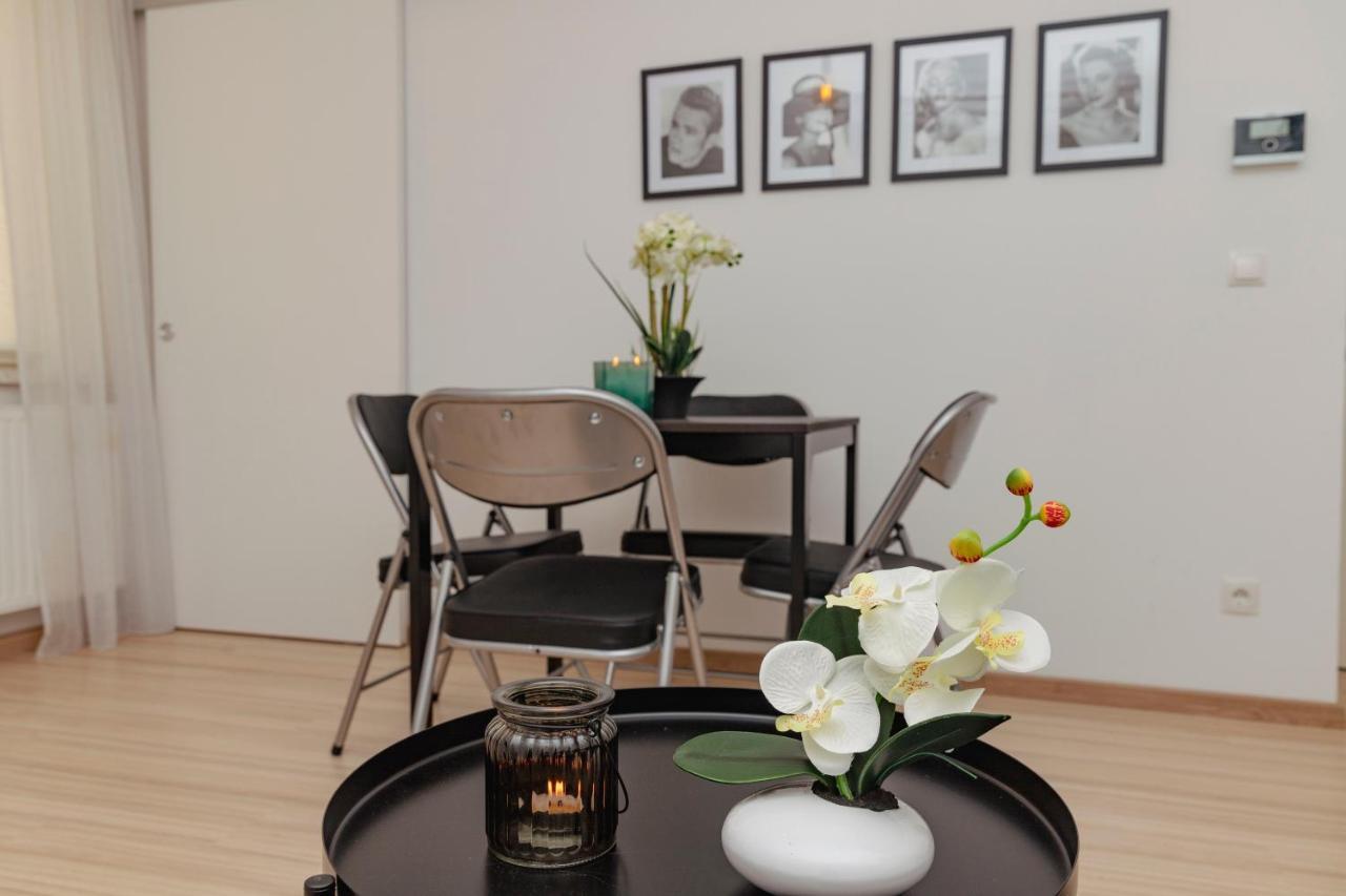 Beautiful 2-Bedroom Apartment Near Schoenbrunn Vídeň Exteriér fotografie